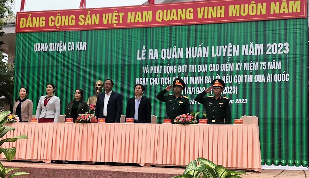 các đại biểu tham dự tại buổi lễ ra quân huấn luyện 
